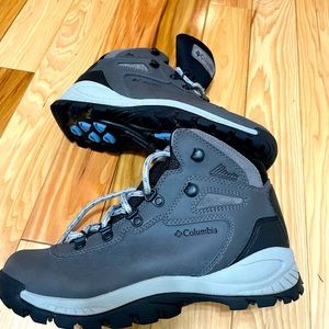 Columbia hiking boots